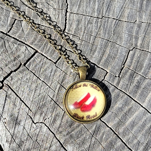 3/$20 Wizard of Oz Necklace Dorothys Red Slippers Cabochon Dome Pendant Jewelry - Picture 9 of 11